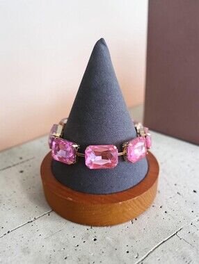 Sassified Boutique Nwt Pink Crystal Link Bracelet -